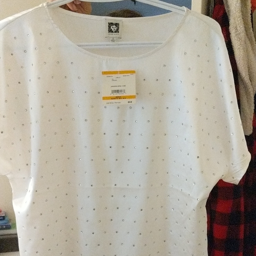NWT Anne Klein White Top with Silver Studs Small